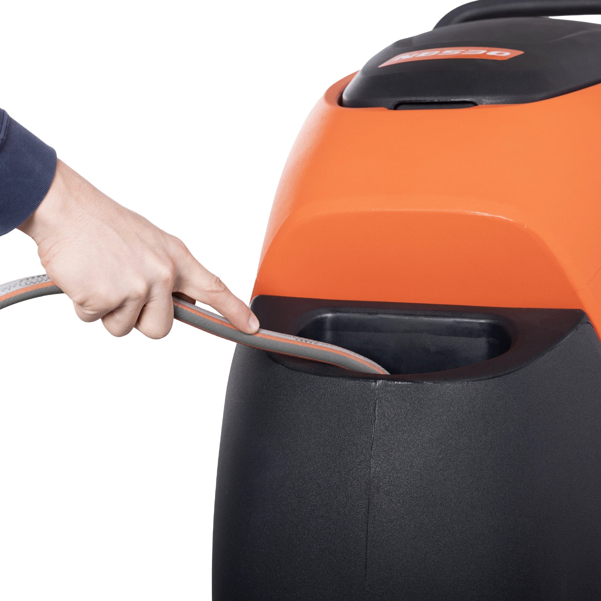 Handgeführte Scheuersaugmaschine SCRUBBER-S mit 530 mm Bürsten